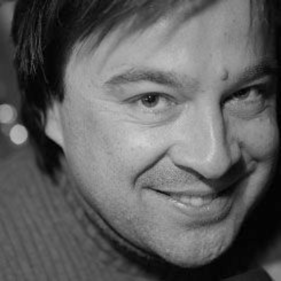 Portrait of Robert Naskov